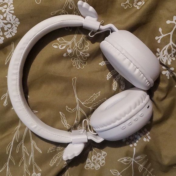 Angel wing bluetooth headphones - Picture 3 of 5